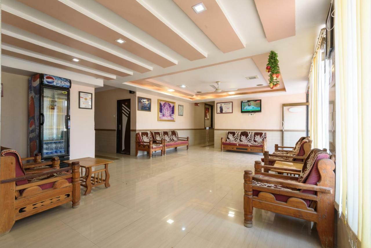 Hotel Sai Shraddha Shirdi Esterno foto